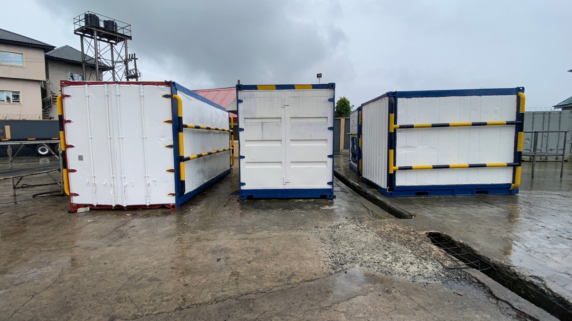 Offshore-rated reefer containers with impact-protection framing